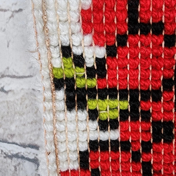 Vintage Christmas Hook Rug Wall Hanging Poinsettia Red White 41" L - Picture 9 of 12